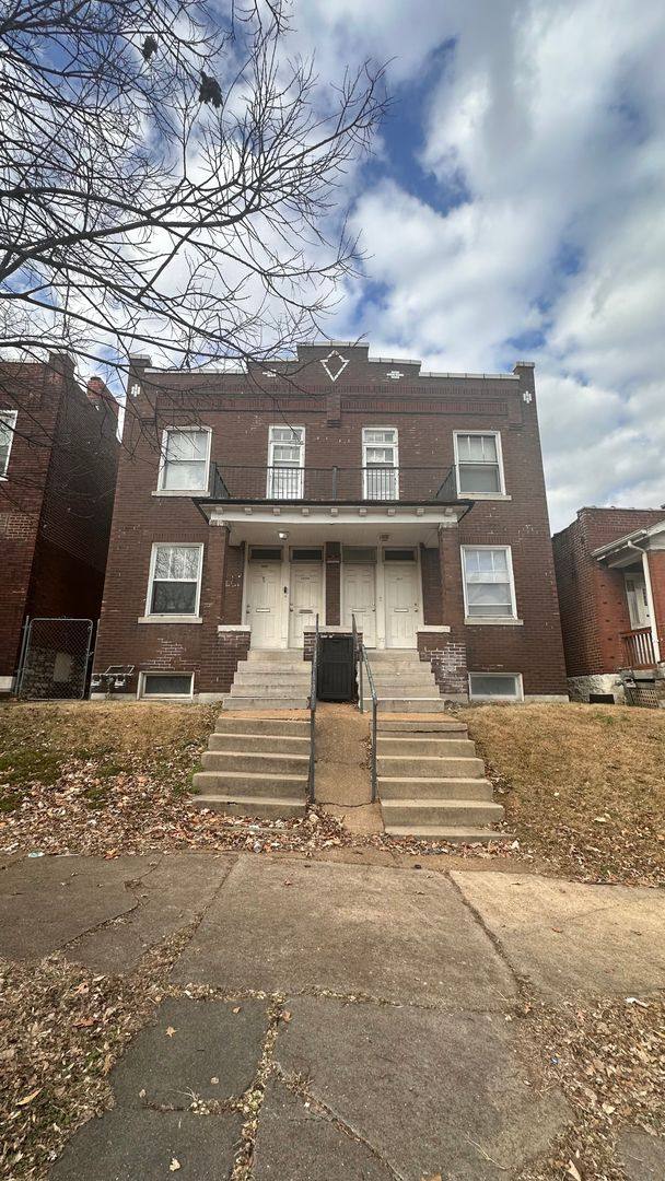 Apartment for rent at 3623 Virginia Ave, Saint Louis, MO 63118