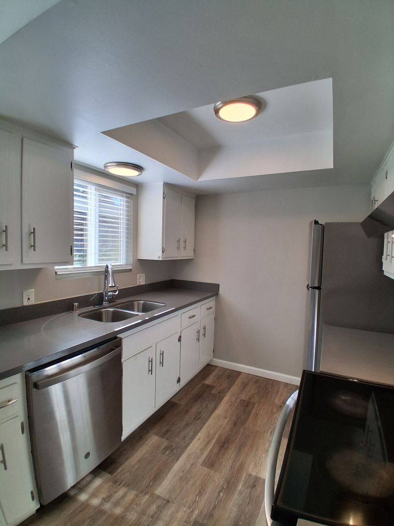 Apartment for rent at 3319 E Fairmont Ave, Fresno, CA 93726
