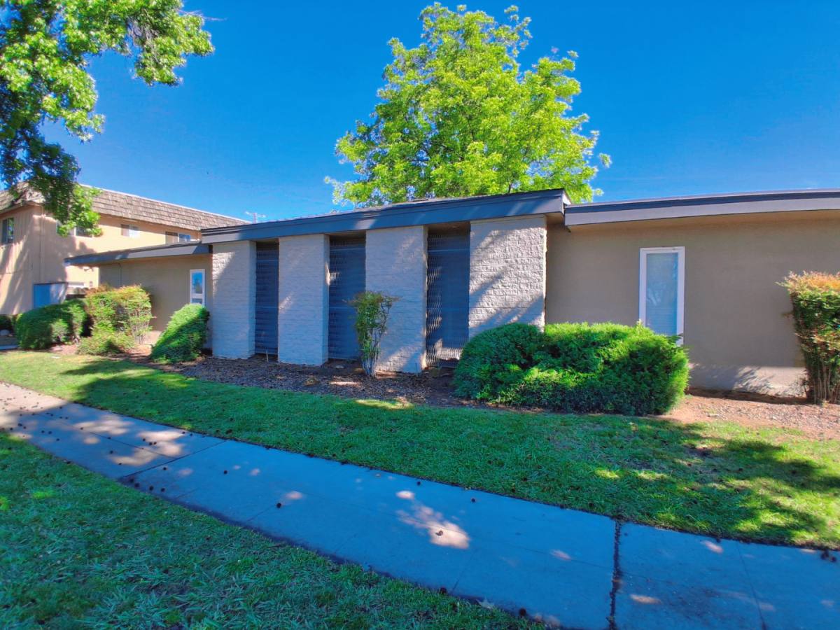 Apartment for rent at 3319 E Fairmont Ave, Fresno, CA 93726