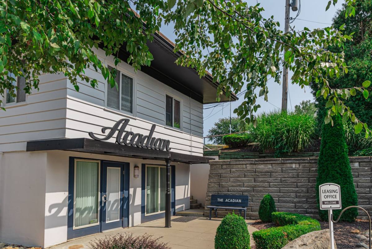 Apartment for rent at 21480 Sheldon Rd, Brookpark, OH 44142