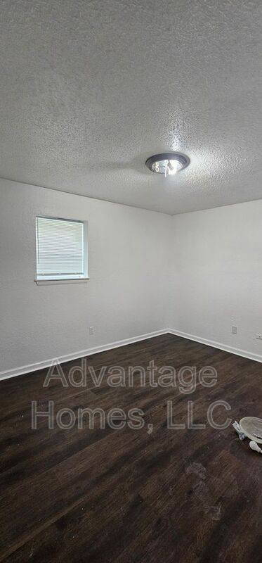 Apartment for rent at 711 N 70th St #B, Kansas City, KS 66112