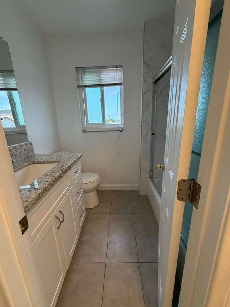 Apartment for rent at 10623 Chestnut, Los Alamitos, CA 90720