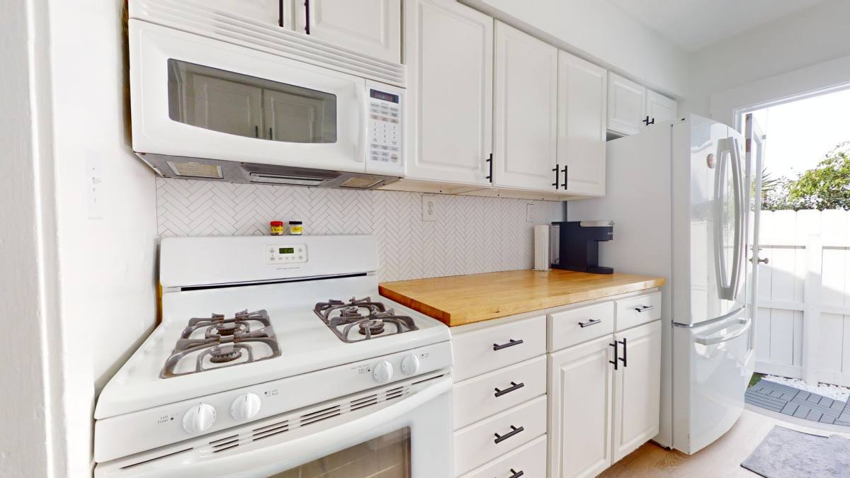 Apartment for rent at 507 7th St, Coronado, CA 92118