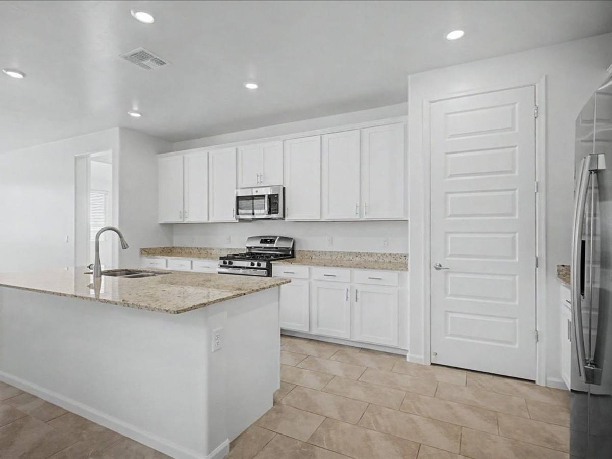 House for rent at 17606 S Ridgerunner Dr, Vail, AZ 85641