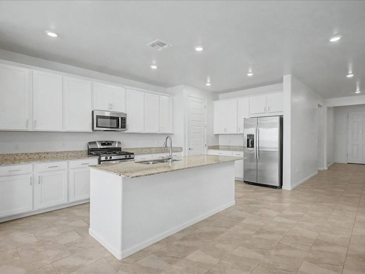 House for rent at 17606 S Ridgerunner Dr, Vail, AZ 85641