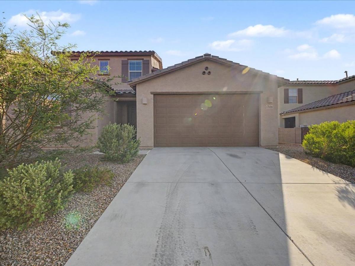House for rent at 17606 S Ridgerunner Dr, Vail, AZ 85641