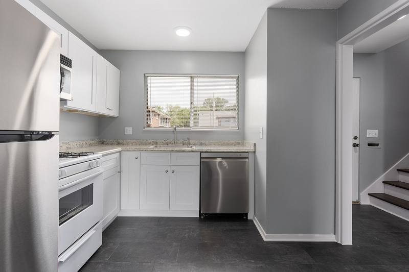 Apartment for rent at 421 W 87th Place, Kansas City, MO 64114