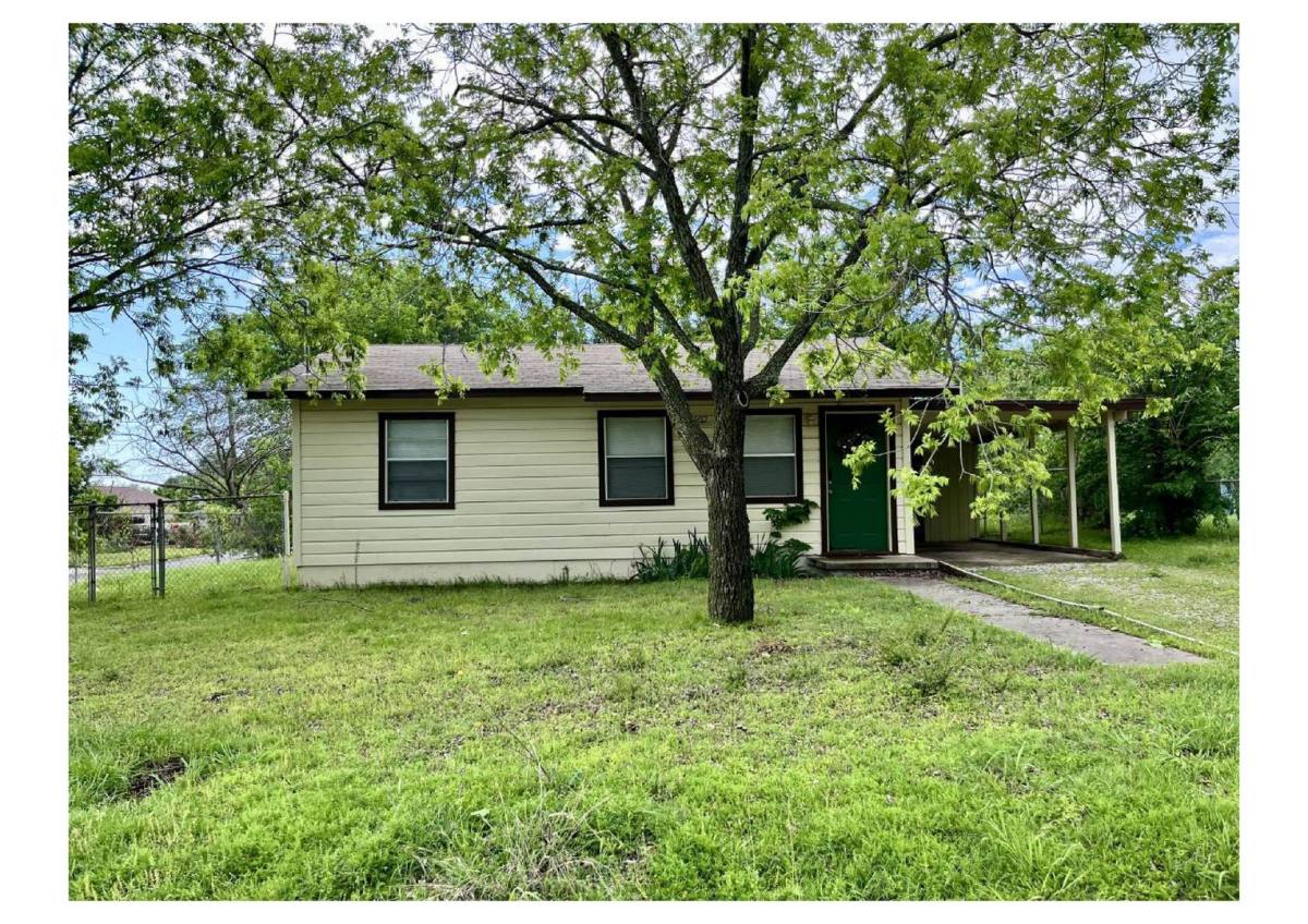 House for rent at 1612 Wayne St, Denton, TX 76209