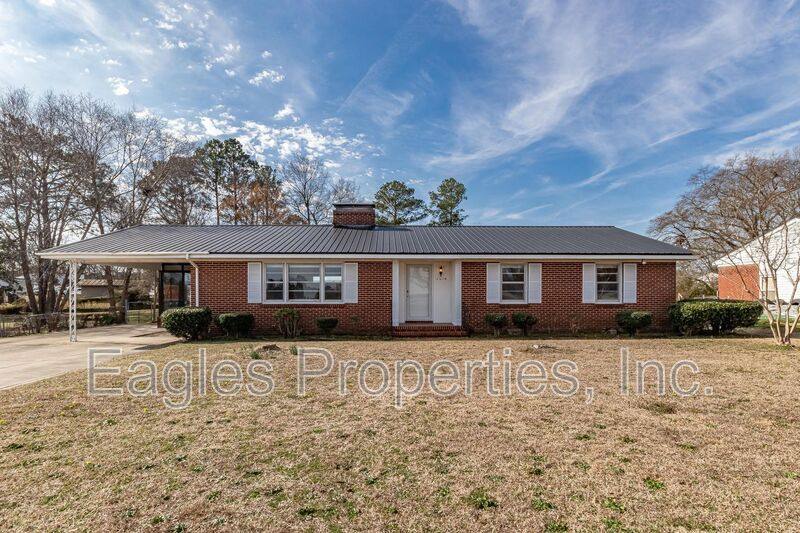House for rent at 1614 US-Highway 70, Goldsboro, NC 27530