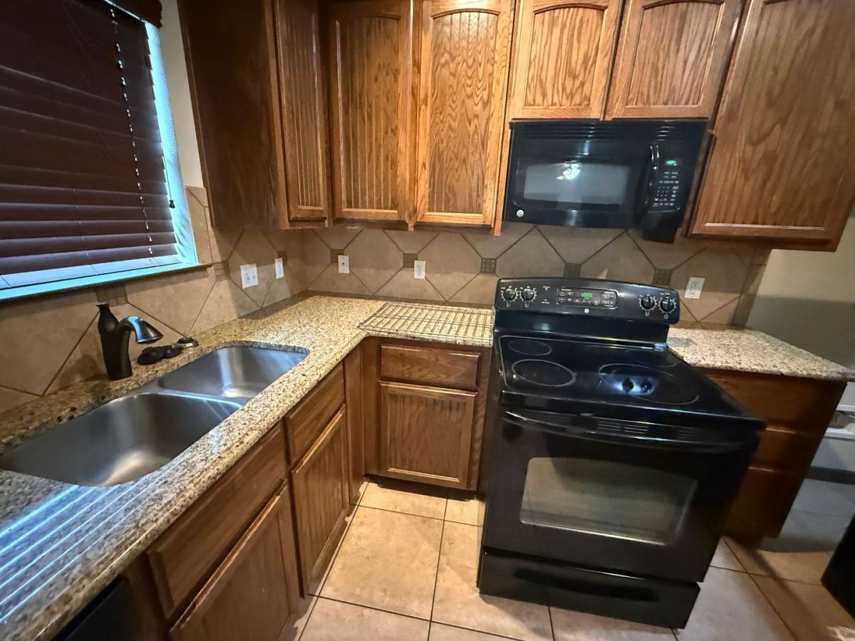 Apartment for rent at 902 Safari Dr, Killeen, TX 76542