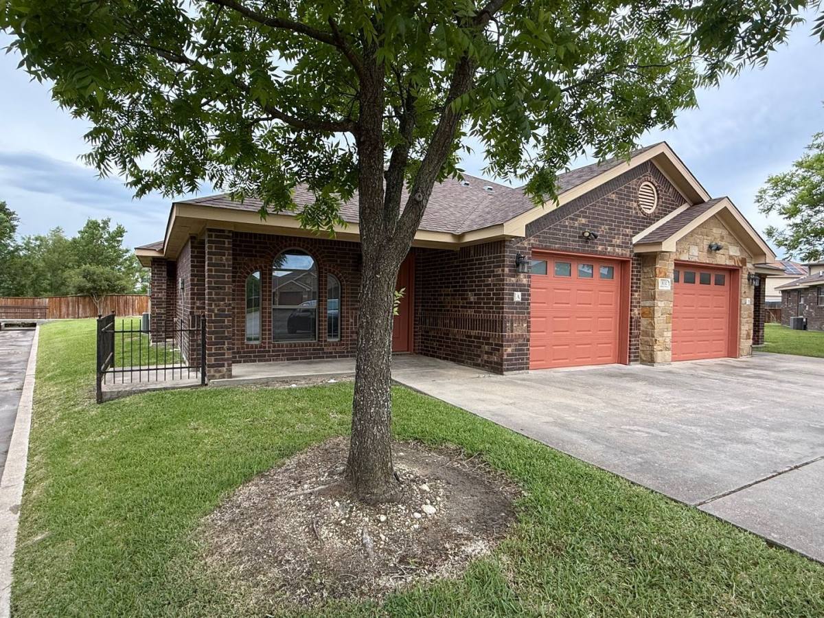 Apartment for rent at 902 Safari Dr, Killeen, TX 76542