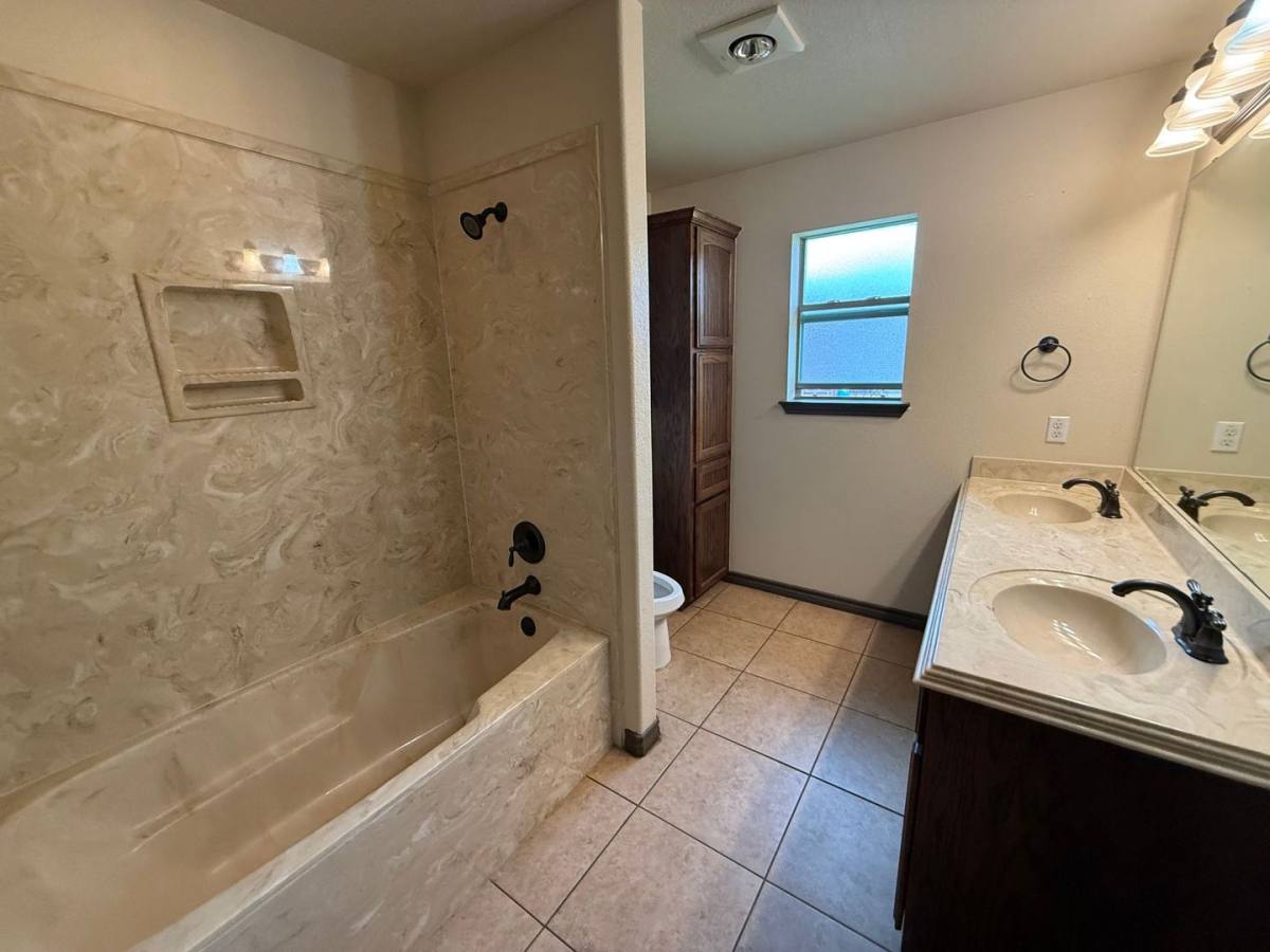Apartment for rent at 902 Safari Dr, Killeen, TX 76542