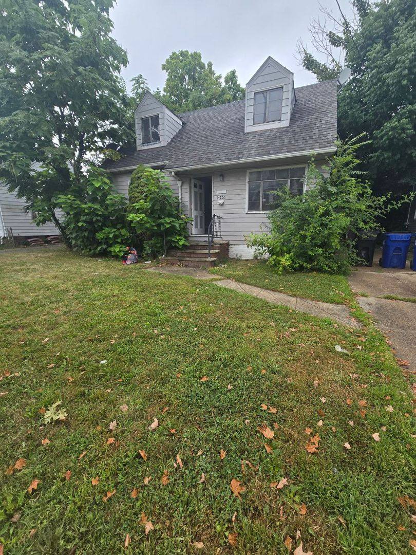 House for rent at 14205 Sylvia Ave, Cleveland, OH 44110