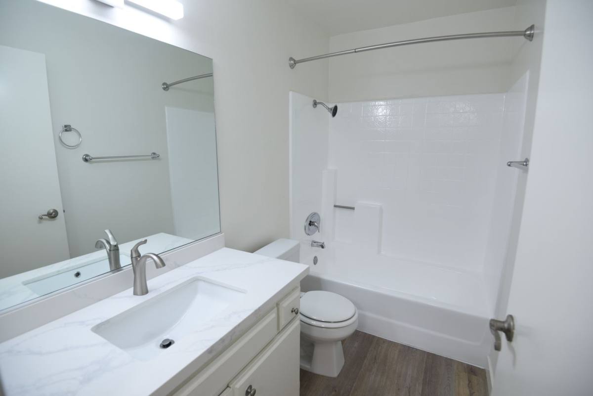Apartment for rent at 14710 Burbank Blvd, Van Nuys, CA 91411
