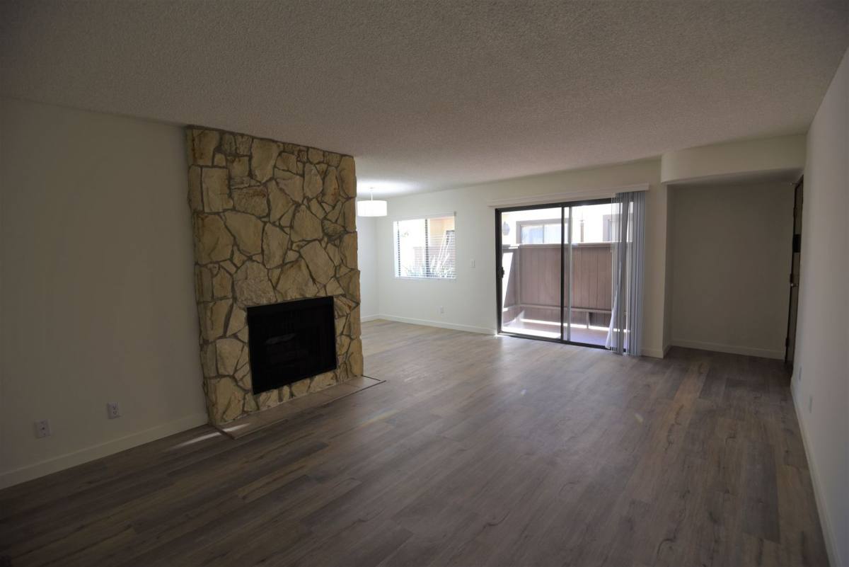 Apartment for rent at 14710 Burbank Blvd, Van Nuys, CA 91411