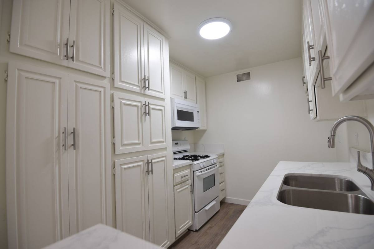 Apartment for rent at 14710 Burbank Blvd, Van Nuys, CA 91411