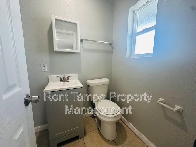Apartment for rent at 680 22nd Ave S #11, Saint Petersburg, FL 33705