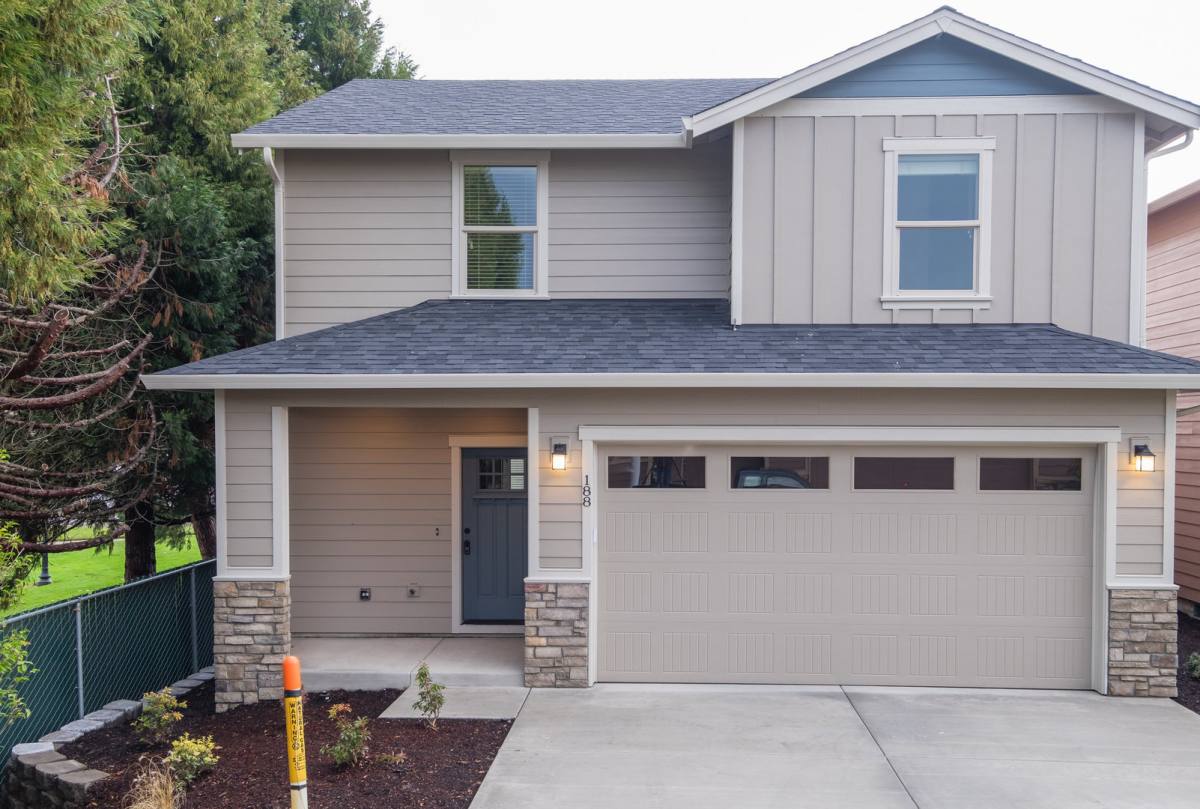 House for rent at 188 NE American Dr, McMinnville, OR 97128