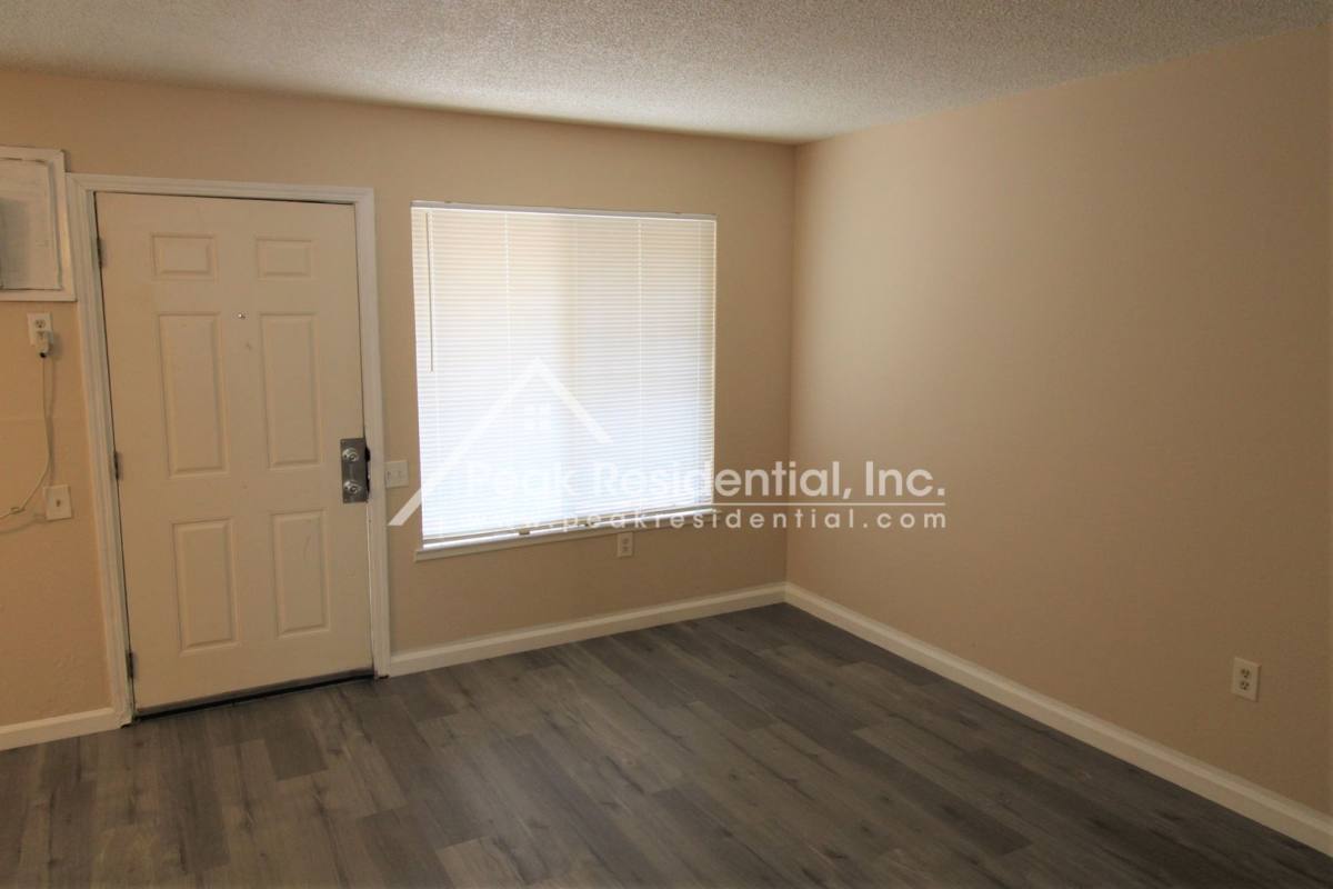 Apartment for rent at 2625 Del Paso Blvd, Sacramento, CA 95815