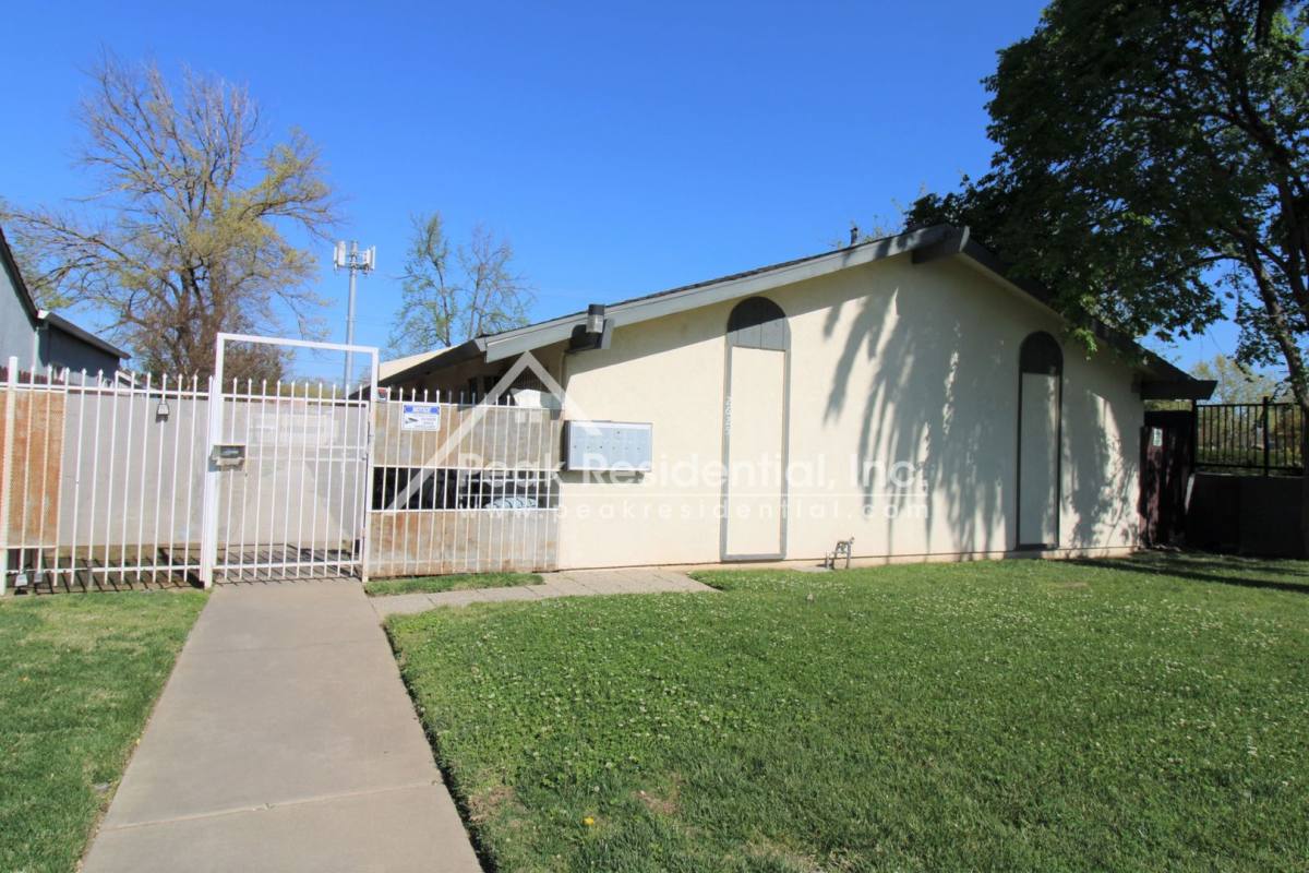 Apartment for rent at 2625 Del Paso Blvd, Sacramento, CA 95815