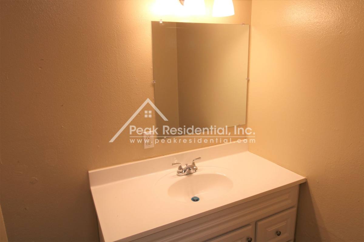 Apartment for rent at 2625 Del Paso Blvd, Sacramento, CA 95815