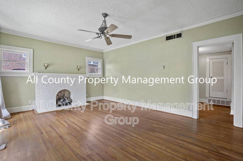 House for rent at 2625 S University Dr Front, Fort Worth, TX 76109