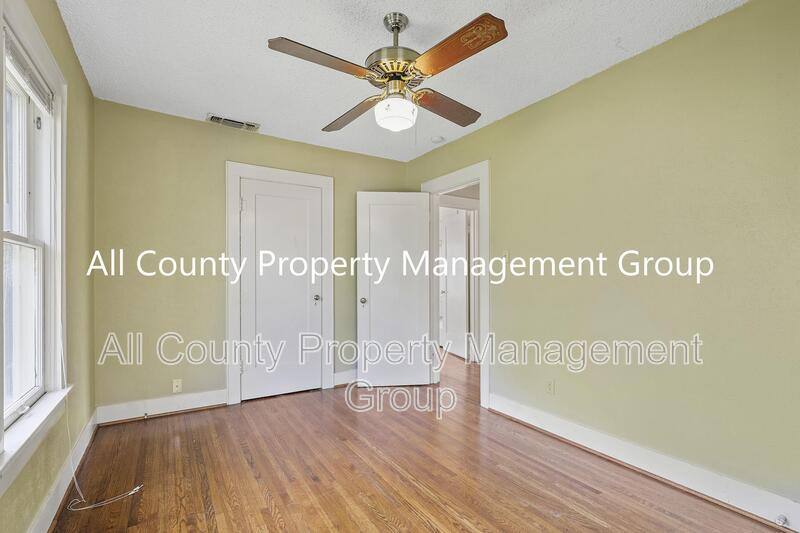 House for rent at 2625 S University Dr Front, Fort Worth, TX 76109
