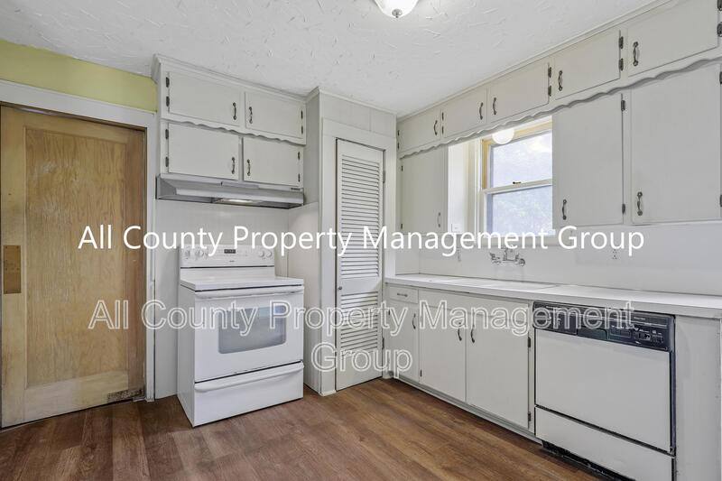 House for rent at 2625 S University Dr Front, Fort Worth, TX 76109