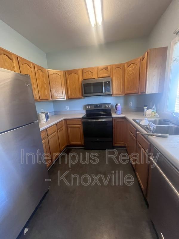 House for rent at 413 Bowers Park Circle, Knoxville, TN 37920