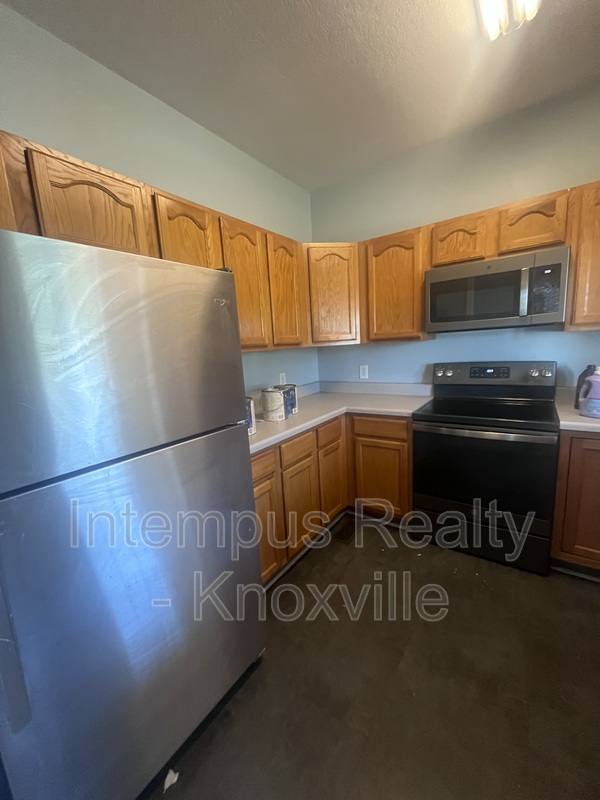 House for rent at 413 Bowers Park Circle, Knoxville, TN 37920