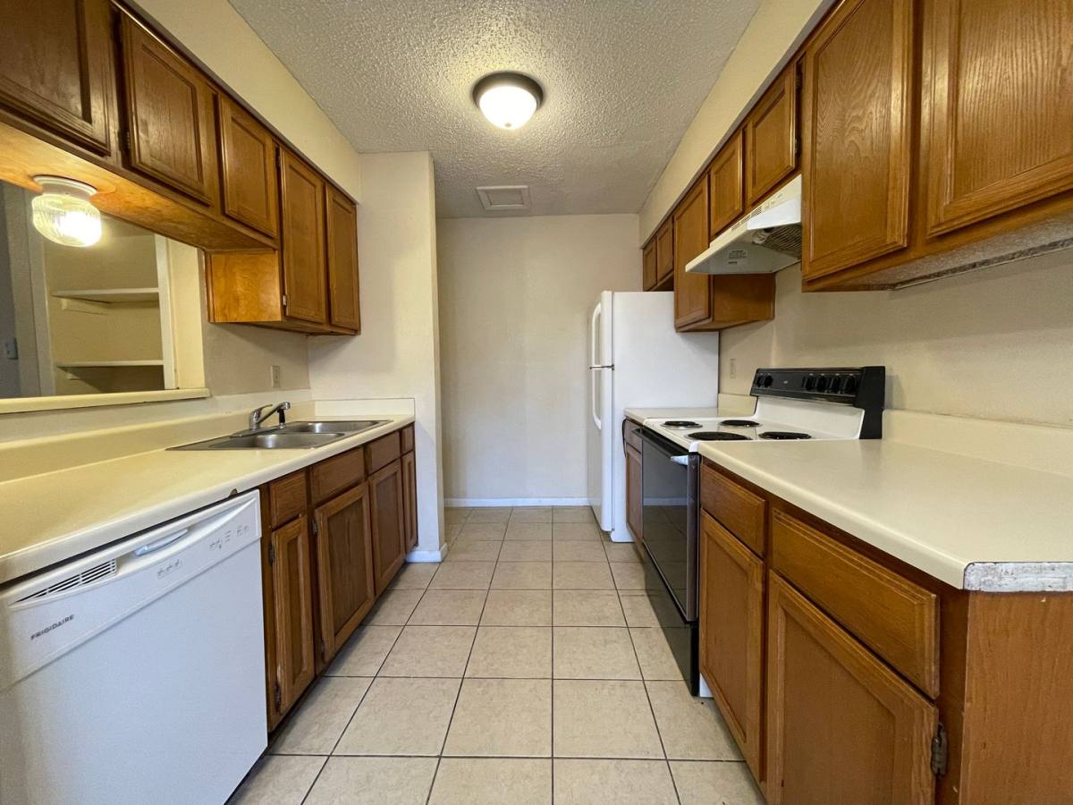 Apartment for rent at 1701 Cedarview Circle, Killeen, TX 76543