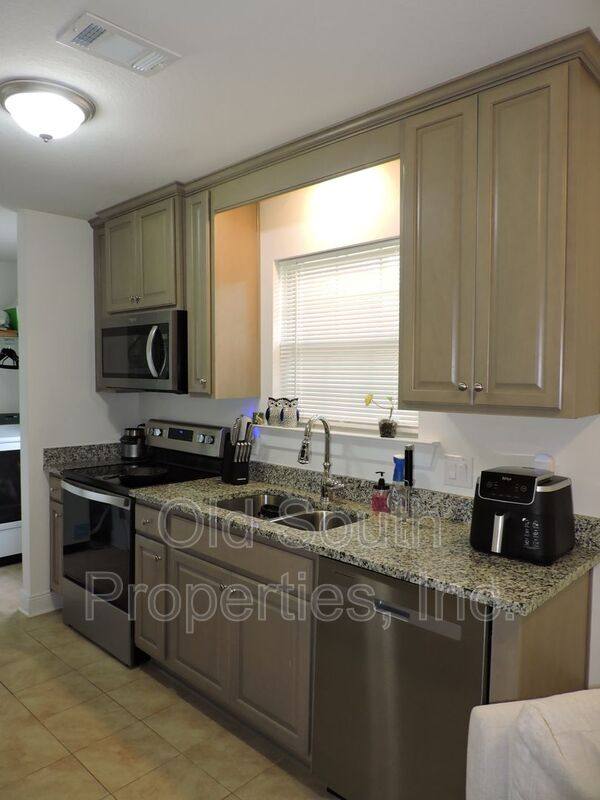 House for rent at 2202 N E St, Pensacola, FL 32501