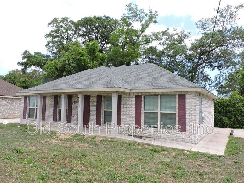 House for rent at 2202 N E St, Pensacola, FL 32501