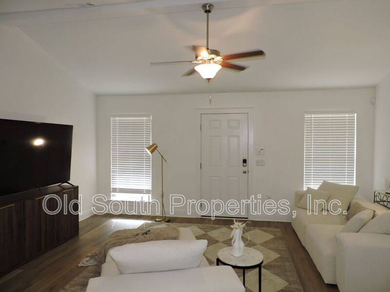 House for rent at 2202 N E St, Pensacola, FL 32501
