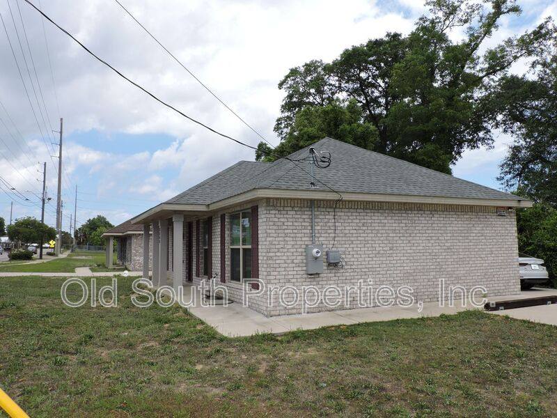 House for rent at 2202 N E St, Pensacola, FL 32501