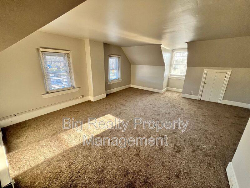 Apartment for rent at 235 E Main St #2F, Lansdale, PA 19446