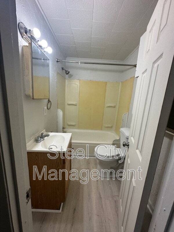 Apartment for rent at 418 Pacific St, McKeesport, PA 15132