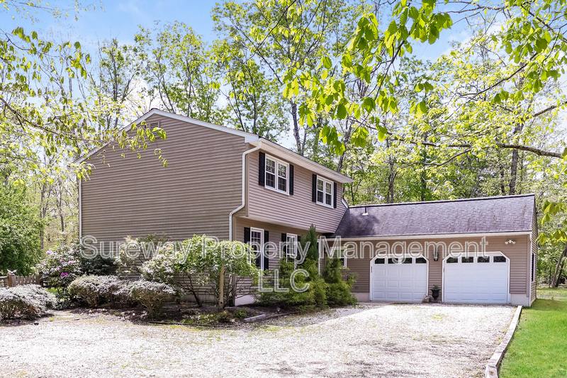 House for rent at 44 Red Oak Dr, Vincentown, NJ 08088