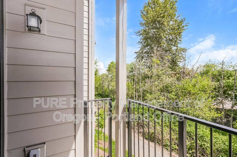 Apartment for rent at 22025 NE Halsey St #202, Fairview, OR 97024