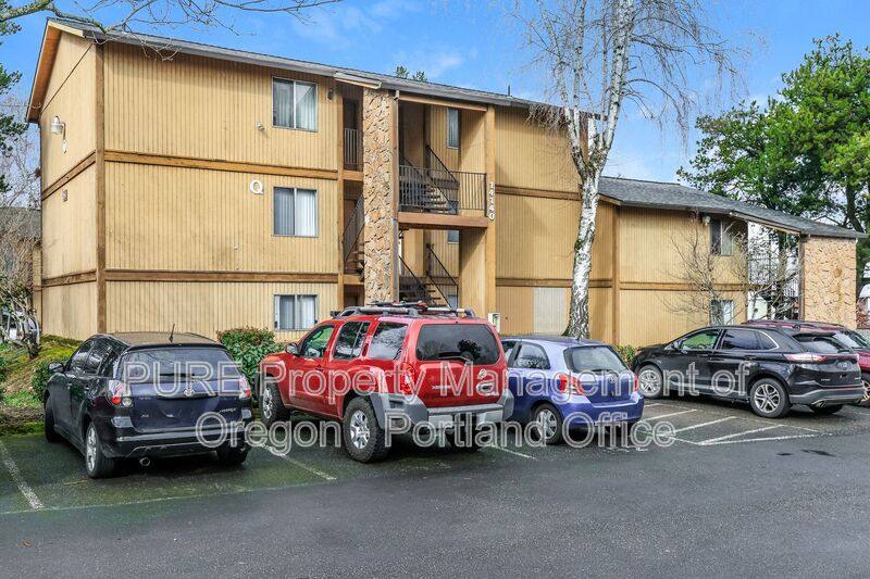 Apartment for rent at 14134 NE Sandy Blvd #D-08, Portland, OR 97230