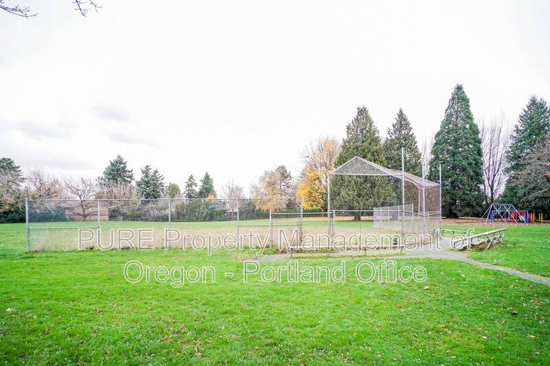 Apartment for rent at 14134 NE Sandy Blvd #D-08, Portland, OR 97230
