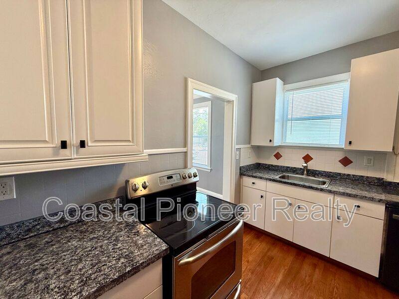 House for rent at 2323 W N B St, Tampa, FL 33609