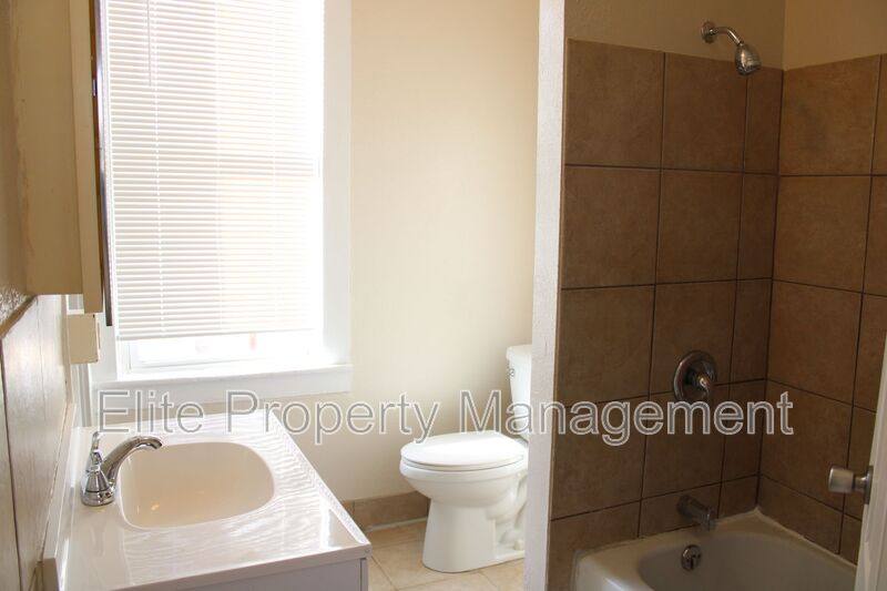 Apartment for rent at 1026 W 13th St, Pueblo, CO 81003