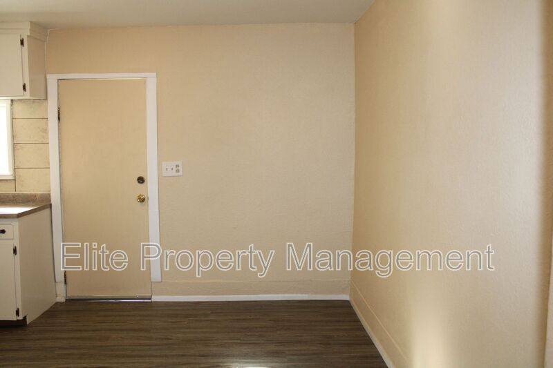 Apartment for rent at 1026 W 13th St, Pueblo, CO 81003
