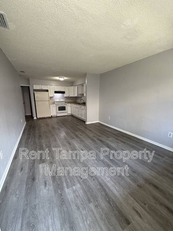 8304 N Mulberry St, Tampa, FL 33604 - House for Rent - Image 6