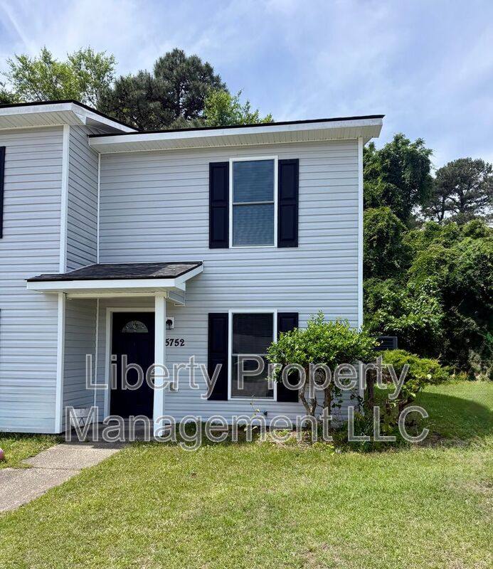 Townhouse for rent at 5752 Aftonshire Dr, Fayetteville, NC 28304