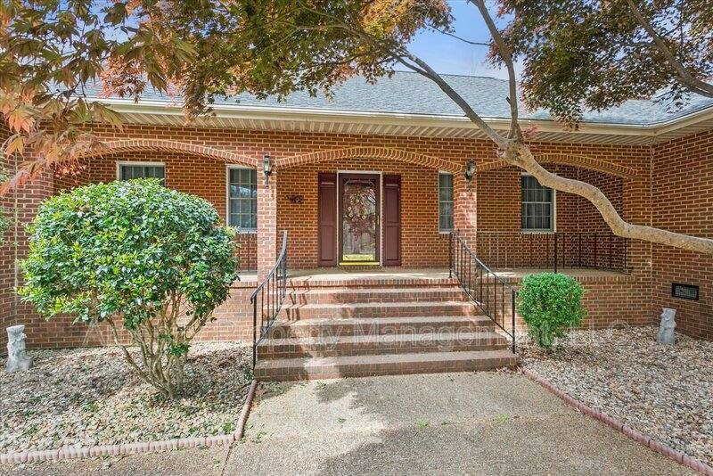 House for rent at 5974 Ladysmeade Lane, Gloucester, VA 23061