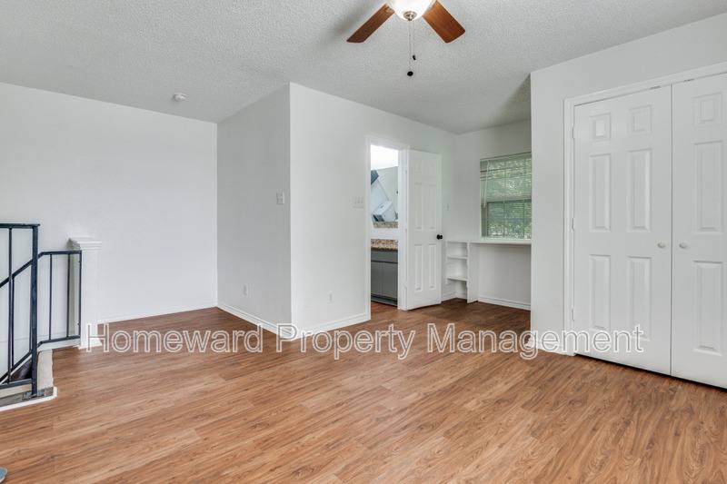 Apartment for rent at 809 E Pioneer Dr, Irving, TX 75061