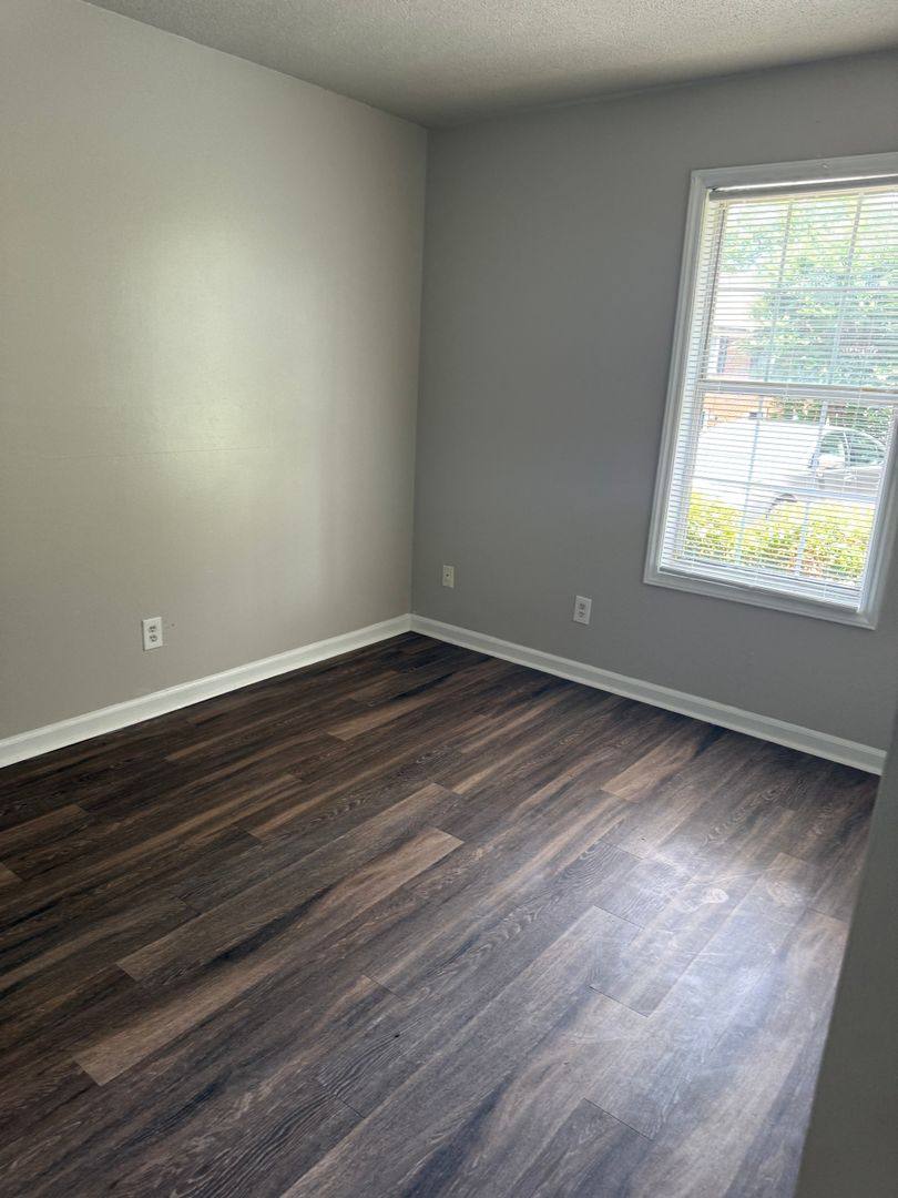 Apartment for rent at 3527 Lynhaven Dr, Greensboro, NC 27406