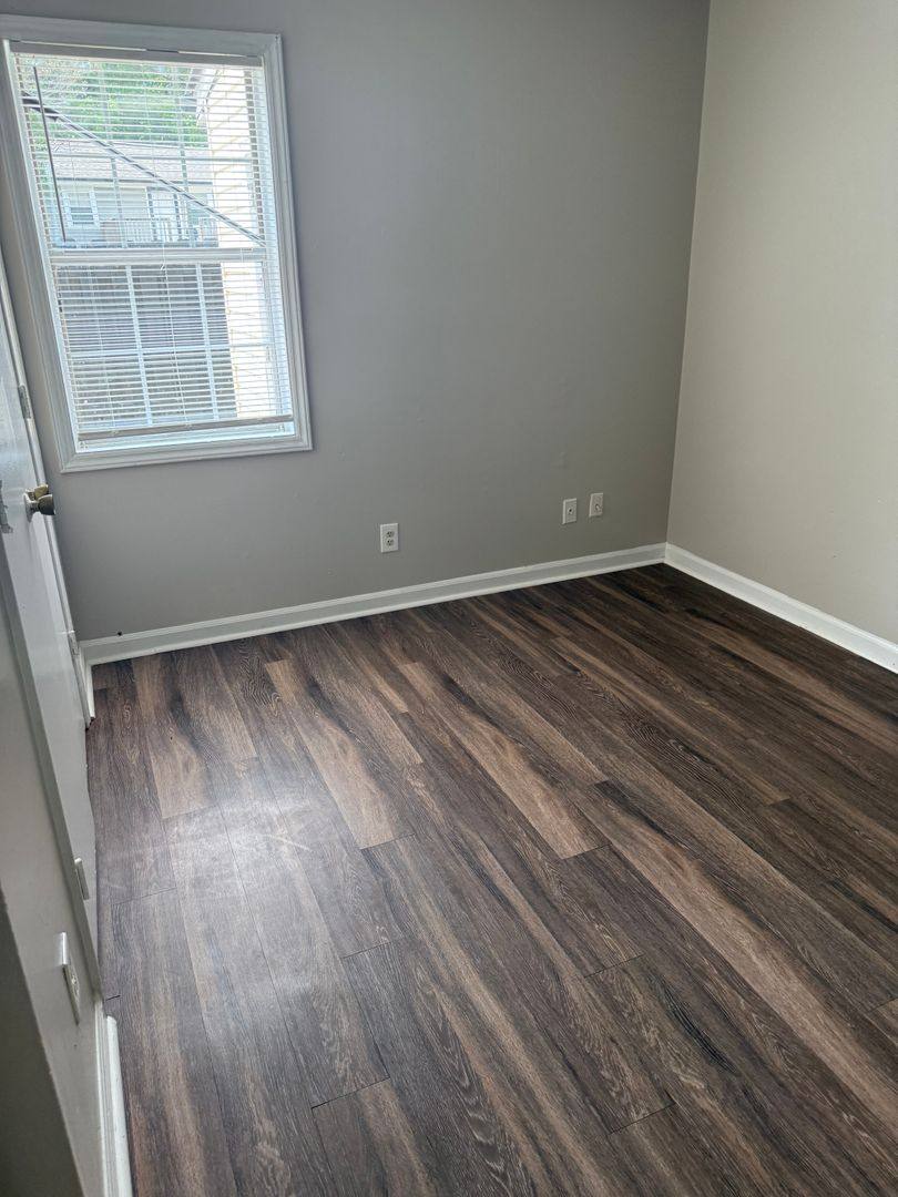Apartment for rent at 3527 Lynhaven Dr, Greensboro, NC 27406